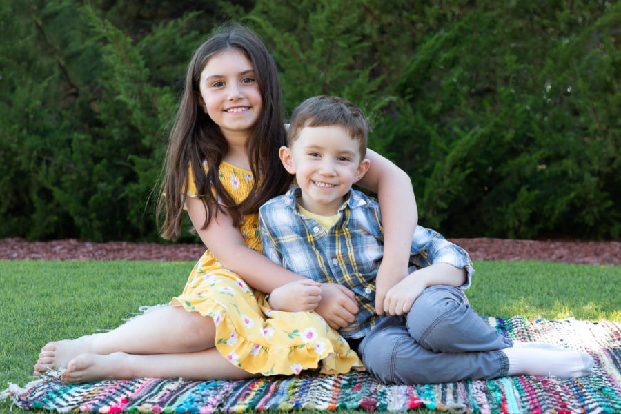 family siblings outdoor portrait photography san jose